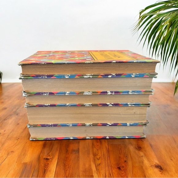 VINTAGE Classics to Grow On Book Set of 5 – 1966 Printing - Picture 4 of 15